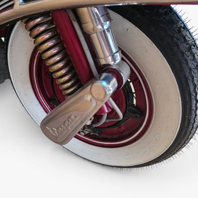 1969 Piaggio Vespa 150 – Custom Hand-Painted Las Vegas Showpiece