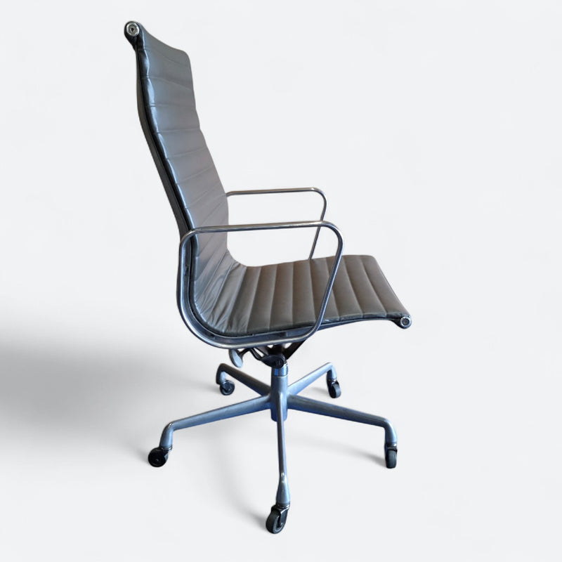Right side view of Grey Eames EA337 High Back Ribbed Office Chair